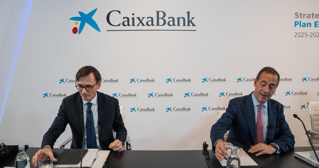 Por qué CaixaBank y el resto de bancos entienden que ya es el momento de aumentar el crédito a hogares y empresas