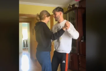 David Vaquero, de 'LIDLT' sorprende a sus seguidores con un vídeo con su madre: &quot;Creía que había cambiado de novia&quot;