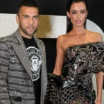 Dani Alves y Joana Sanz pasean su vida de lujo por la milla de oro de Madrid: &quot;Este señor debe muchísimo dinero&quot;