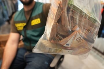 La UCO, en la telaraña de la política