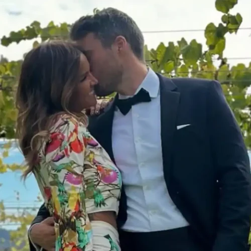 Un invitado a la boda de Marta López se salta las normas y desvela todos los detalles