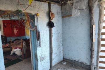 Malvivir entre invernaderos: un cuarto en mitad de la nada, sin agua potable y electricidad solo dos días a la semana