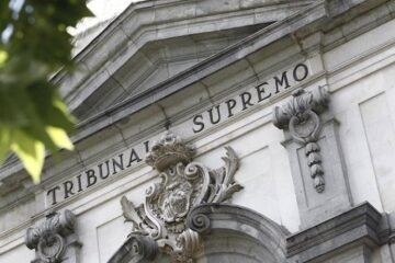 Un procesamiento cogido con alfileres