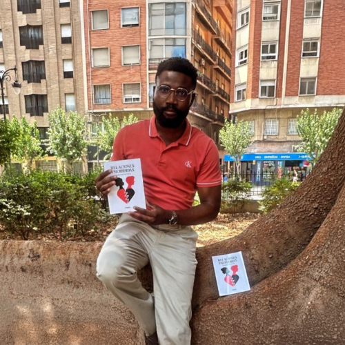 Agapito Mba Abeso debuta con una sátira provocadora que interpela al lector moderno