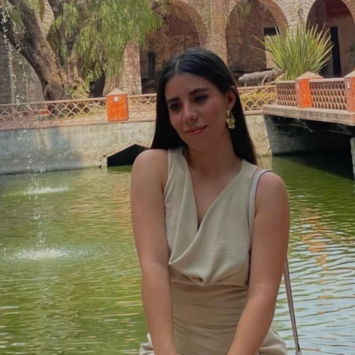 Vianey Cano debuta con una obra poética que toca el alma y conecta con la esencia humana