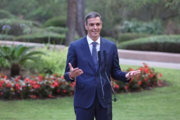 El Gobierno se aferra a la “inocencia” del fiscal general para resistir la ofensiva por su procesamiento
