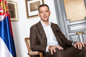 Marko Duric, ministro de Exteriores serbio: «Serbia debe mantener el diálogo con Rusia y con Ucrania. No nos da miedo la palabra paz»