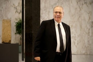 Tarek Mitri, viceprimer ministro del Líbano: «Israel quiere sacudir los cimientos de la existencia nacional palestina»