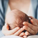 La advertencia de un alergólogo: si tu bebé tiene sangre en el pañal, puede ser un signo de alergia