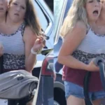 Las siamesas Abby y Brittany Hensel, fotografiadas con un bebé: ¿han sido madres?