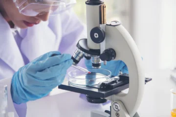 Descubren un posible nuevo tratamiento que ataca las células del cáncer de cabeza y cuello desde dentro