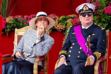 Laurent, hermano del rey de Bélgica, admite que tiene un hijo secreto de 25 años con una cantante