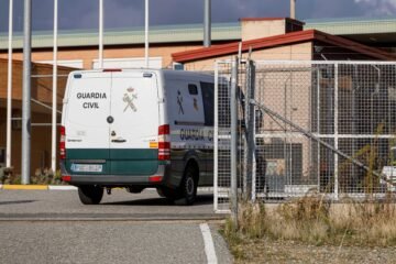 La Guardia Civil busca a un hombre por intentar quemar a su expareja prendiéndole fuego a su coche en Segovia