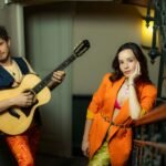 ‘Aguaráchate’: una instrucción para ser feliz de la banda colombiana Monsieur Periné