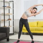 Una entrenadora enseña su rutina para entrenar fuerza en casa desde cero: «Está pensada para quienes no hacen nada de ejercicio»