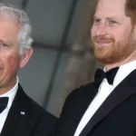 El rey Carlos de Inglaterra se reúne en Londres con su hijo Harry, 18 meses después de su último encuentro