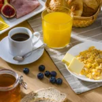 Retrasar los horarios de comidas, especialmente el desayuno, puede conllevar un mayor riesgo de mortalidad en mayores