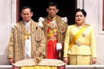 Muere la «reina más bella del mundo», Sirikit, la glamurosa y combativa madre de Tailandia, progenitora del polémico Rama X