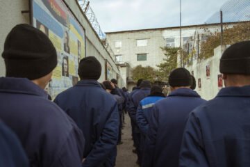 EL MUNDO, con los mercenarios cubanos de Putin capturados en Ucrania: «Rusia nos trata como mercancía»