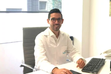 Doctor Maurizio de Rocco: «Los hombres también tenemos un reloj biológico y la paternidad tardía tiene riesgos»