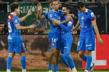 El Atlético hunde al Betis con dos golazos y celebra su primera victoria del curso lejos de Madrid