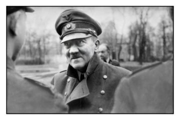 Nuestro hombre en el claustrofóbico búnker de Hitler en las postreras horas de Berlín