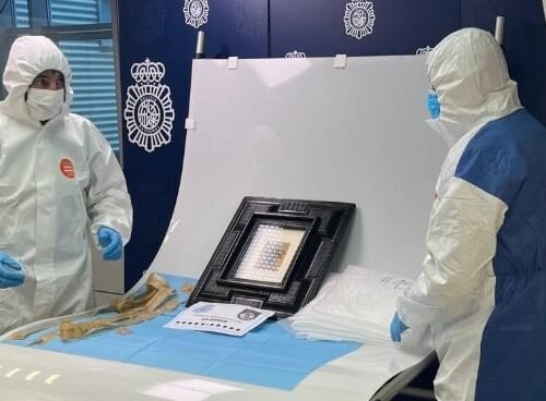 El ‘picasso’ desaparecido y ahora recuperado en Madrid no salió del portal: lo cogió una vecina que pensó que era un paquete