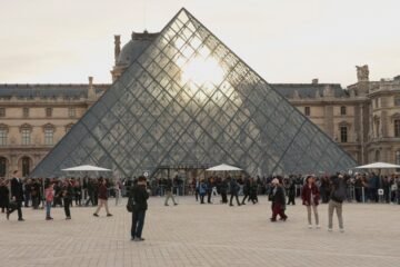 El síndrome del Louvre recorre Francia