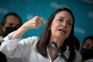 María Corina Machado, a militares y policías: «Llegada la hora, sé un héroe y no un criminal»