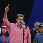 Maduro llama a la «vigilia permanente» ante las maniobras militares de Washington, a apenas 10 kilómetros de Venezuela