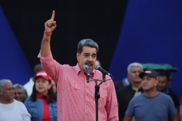 Maduro llama a la «vigilia permanente» ante las maniobras militares de Washington, a apenas 10 kilómetros de Venezuela