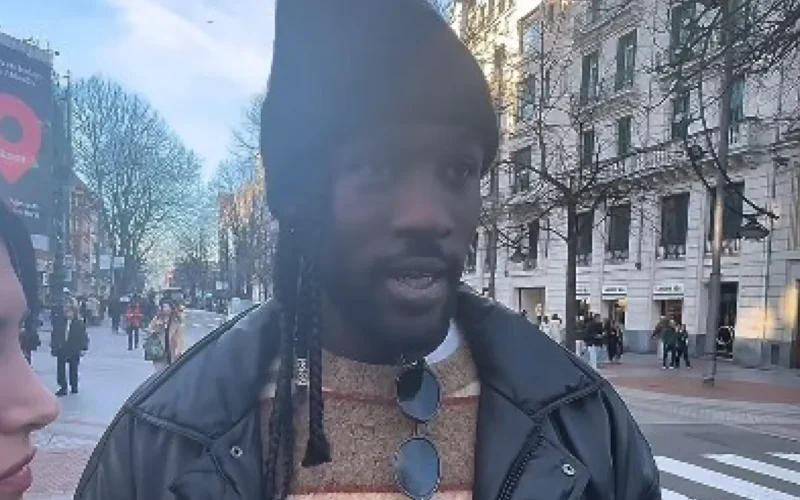 Un bar de Bilbao expulsa al actor Sambou Diaby tras confundirlo con un mantero: «Me siento humillado y decepcionado»