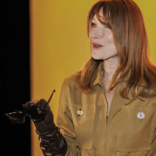 Carla Bruni termina su tratamiento contra el cáncer de mama: «A todas las mujeres que están en la misma situación, que aguanten»