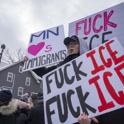 Trump amenaza con invocar las leyes de insurrección y desplegar tropas si no paran las protestas en Mineápolis