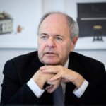 Dani Dayan, presidente del Centro de la Memoria del Holocausto Yad Vashem: «El antisemitismo es lo único que une a todos los extremistas»