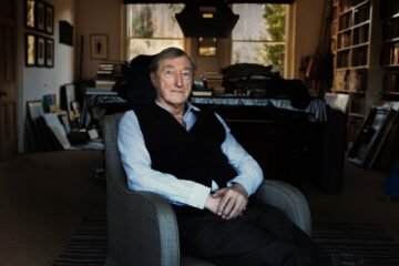 Julian Barnes: “Me he vuelto más de izquierdas porque el centro se ha desplazado a la derecha”