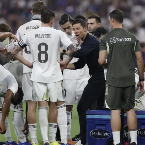 Mbappé inicia las despedidas a Xabi Alonso: del cariño de Rodrygo a la frialdad de Fede Valverde… y el silencio de Vinícius