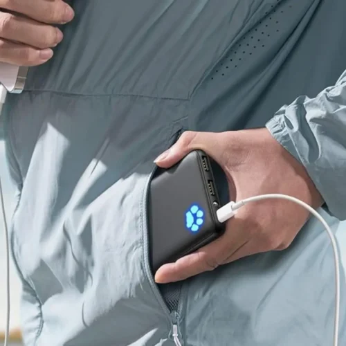 Este powerbank compacto de 10.000mAh carga tu móvil tres veces y cabe en cualquier bolsillo