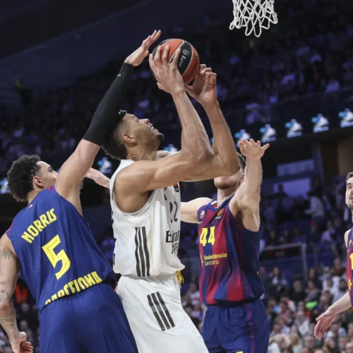 El Real Madrid se ‘venga’ del Barça en la Euroliga: aplastante victoria blanca para ponerse delante en la clasificación