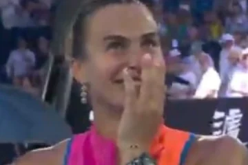 El momento embarazoso de Sabalenka ante su novio con el regalo de cumpleaños de Carlos Alcaraz: «¿Te puedes ir?»