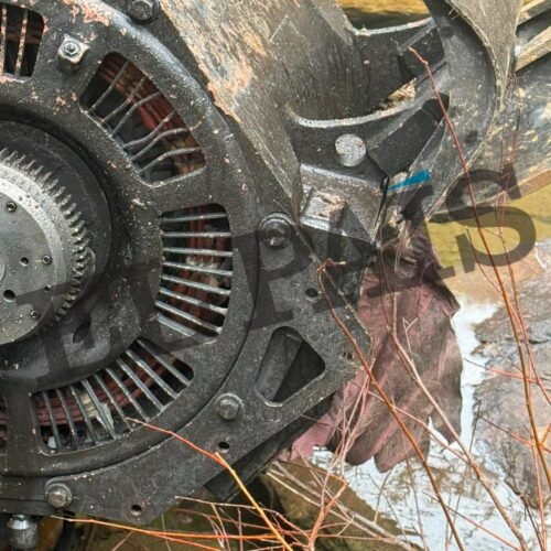 EL PAÍS accede al arroyo en el que se encuentra una pieza del coche ocho del Iryo que salió despedida tras el accidente de Adamuz