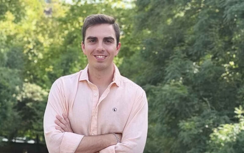 Sergio Sánchez Ramírez irrumpe en la novela negra con una propuesta tan sensorial como incómoda