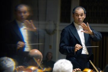 El ruso Tugan Sokhiev, opuesto a la guerra de Ucrania, dirigirá el Concierto de Año Nuevo 2027