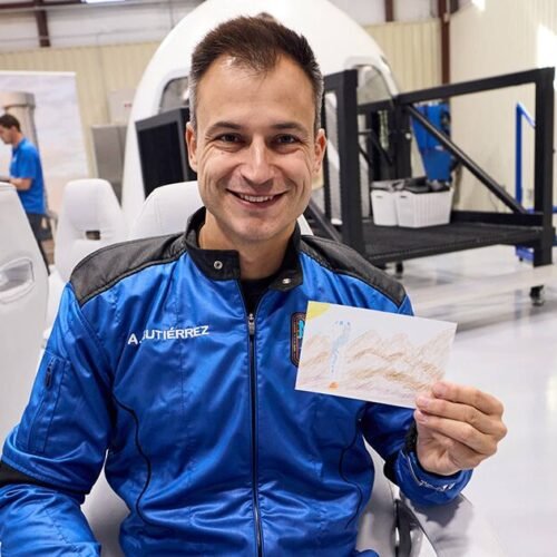 Un billete ‘millonario’ por tres minutos de ingravidez: el español Alberto Gutiérrez se asoma al espacio