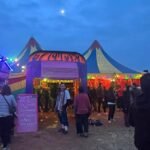 La ‘rave’ del pantano del Cenajo de Albacete amenaza con durar hasta el día de Reyes