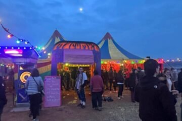 La ‘rave’ del pantano del Cenajo de Albacete amenaza con durar hasta el día de Reyes