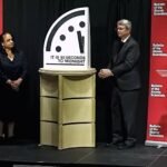 El fin del mundo, más cerca que nunca: los científicos atómicos sitúan el reloj del apocalipsis a solo 85 segundos de la medianoche