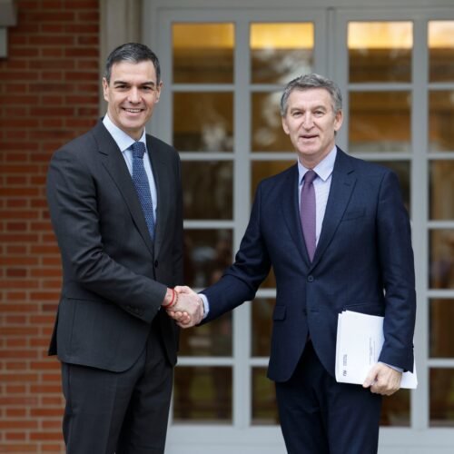 Sánchez y Feijóo se reunirán el lunes para abordar el envío de tropas a Ucrania y la política de defensa