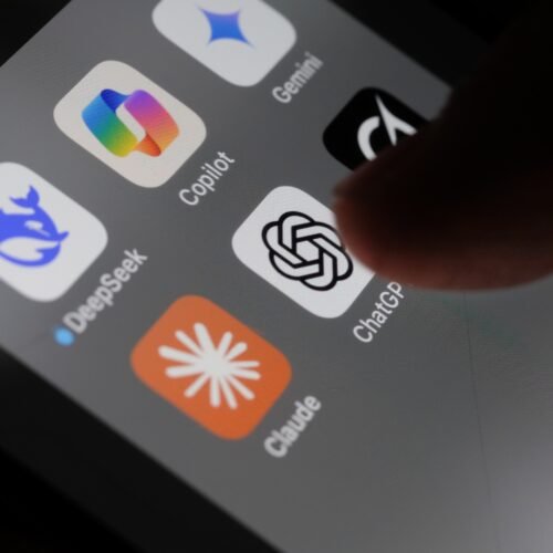 ¿Se puede drogar a la IA? Así responde ChatGPT cuando ‘toma’ ayahuasca o marihuana