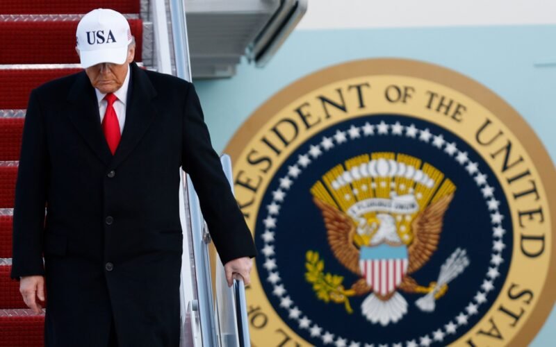 Trump sugiere a los aliados europeos que se vayan lo antes posible de Irán: «Era un gran país hasta que llegaron estos monstruos y se apoderaron de él»